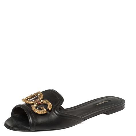 dg flat sandals